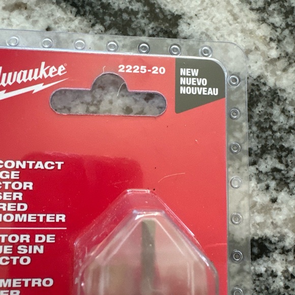 Milwaukee 2225-20 Non-Contact Voltage Detector w/ Laser Infrared Thermometer - Picture 3 of 6